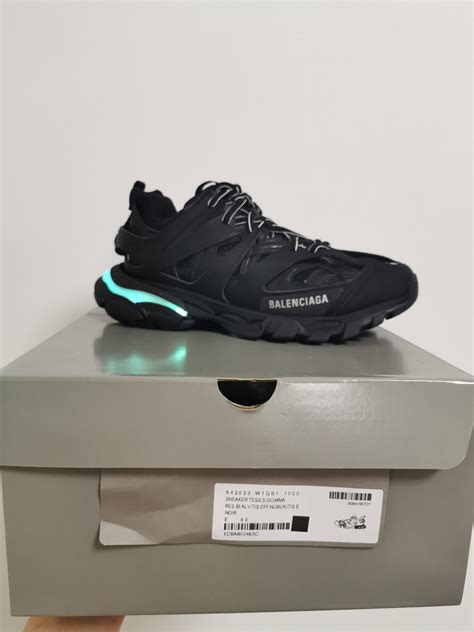 rep balenciaga track led